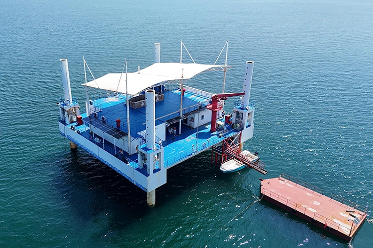 แพลตฟอร์ม Jack Up Living Quarter